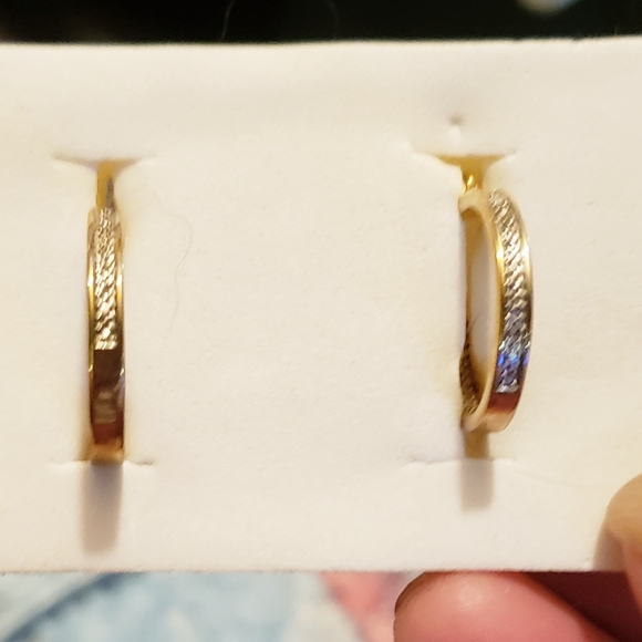 10K YG INSIDE OUT DIAMOND HOOPS EARRINGS